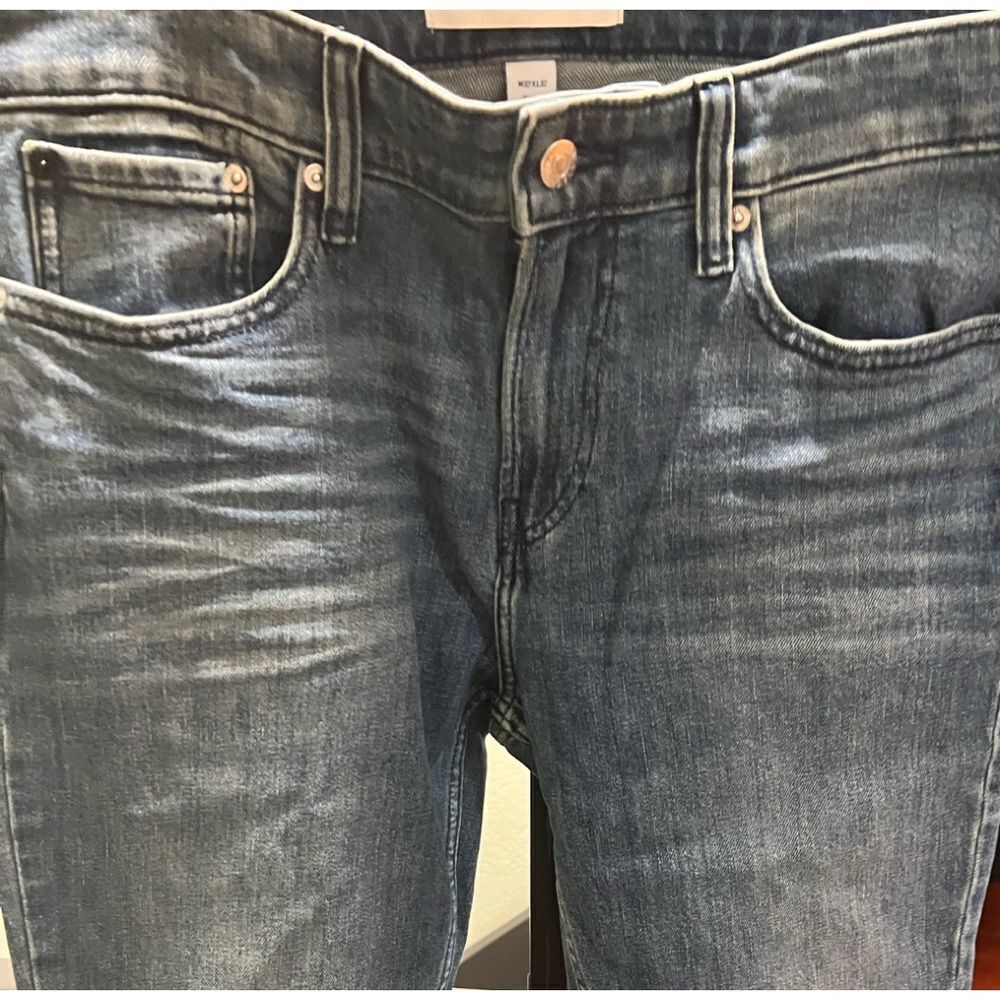 NWOT Men’s 32 x 32 Calvin Klein Blue Jeans
#141 - Picture 2 of 5